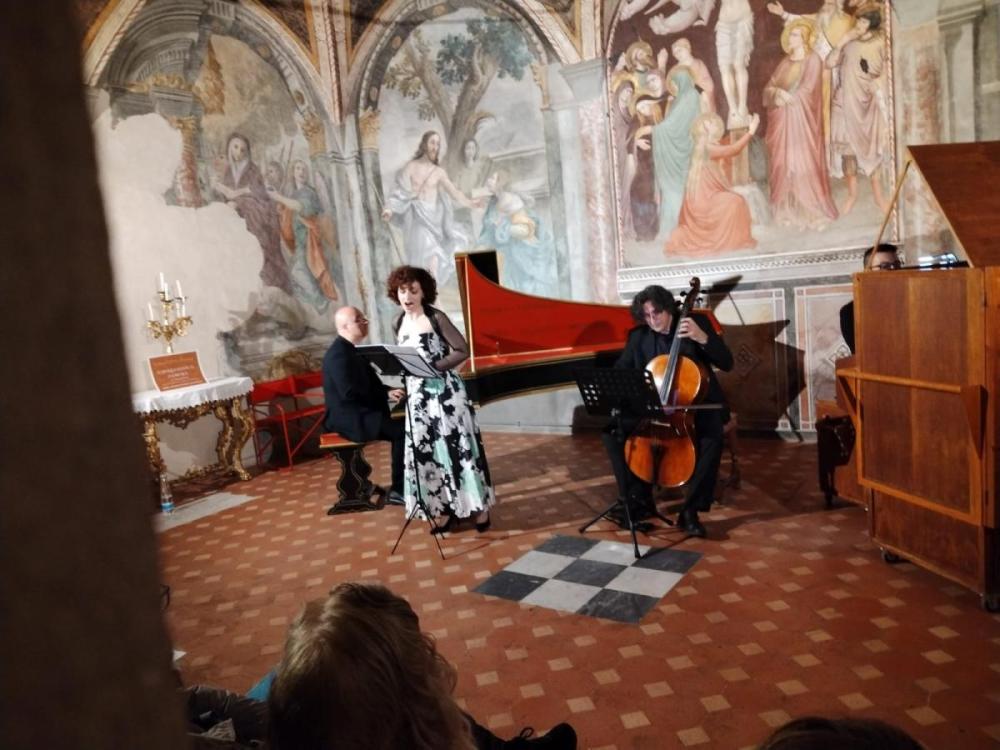 Divine bellezze. I mottetti napoletani per voce sola e continuo